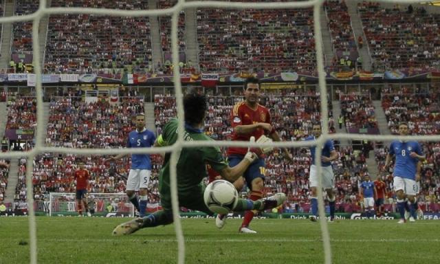 1688254264412030479.jpg fabregas-batte-buffon-800x540.jpg